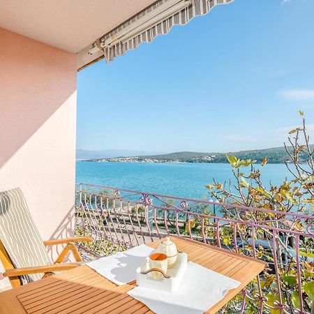 Gorgeous Apartment In Cizici With House Sea View Dış mekan fotoğraf