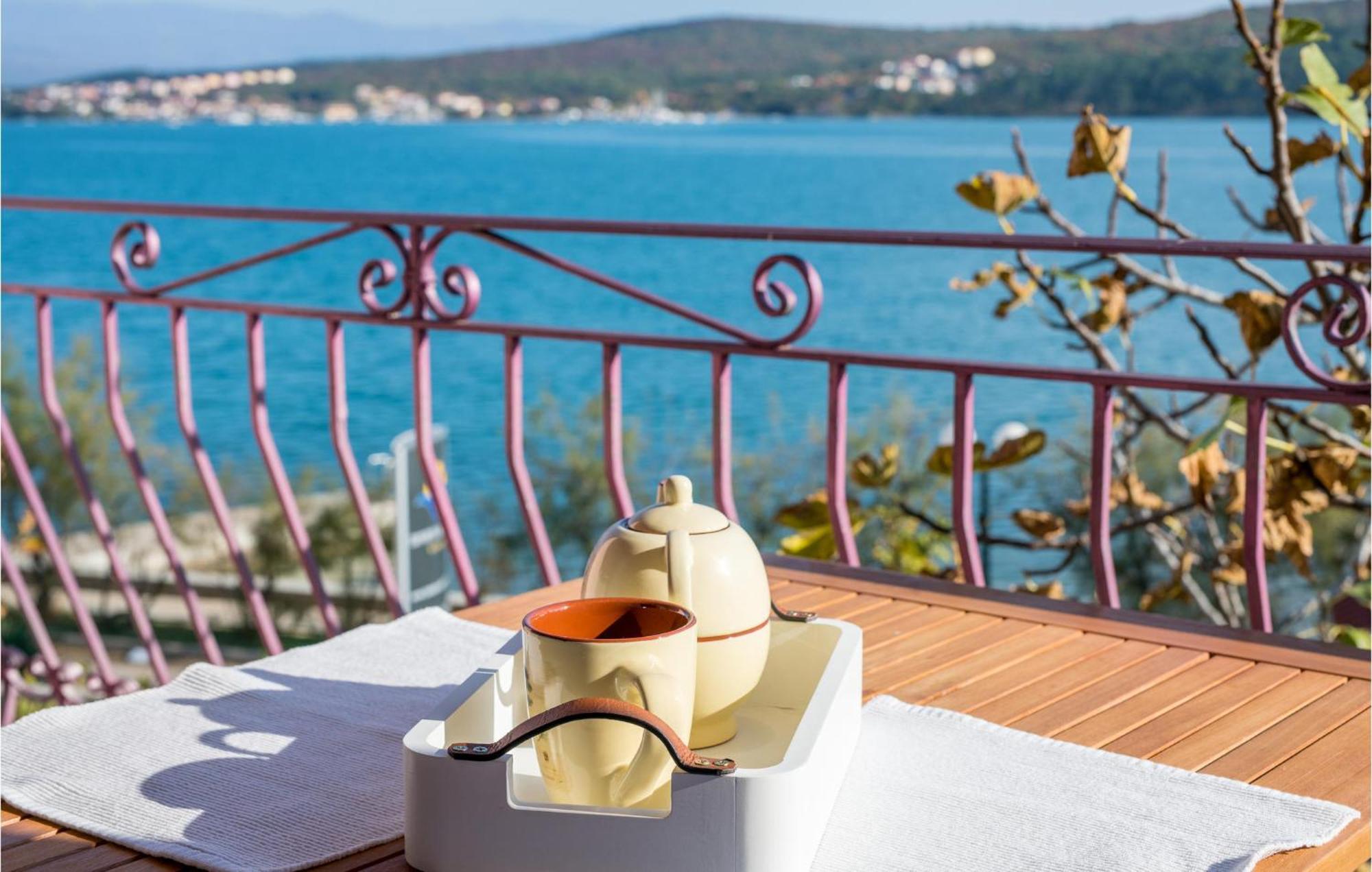 Gorgeous Apartment In Cizici With House Sea View Dış mekan fotoğraf