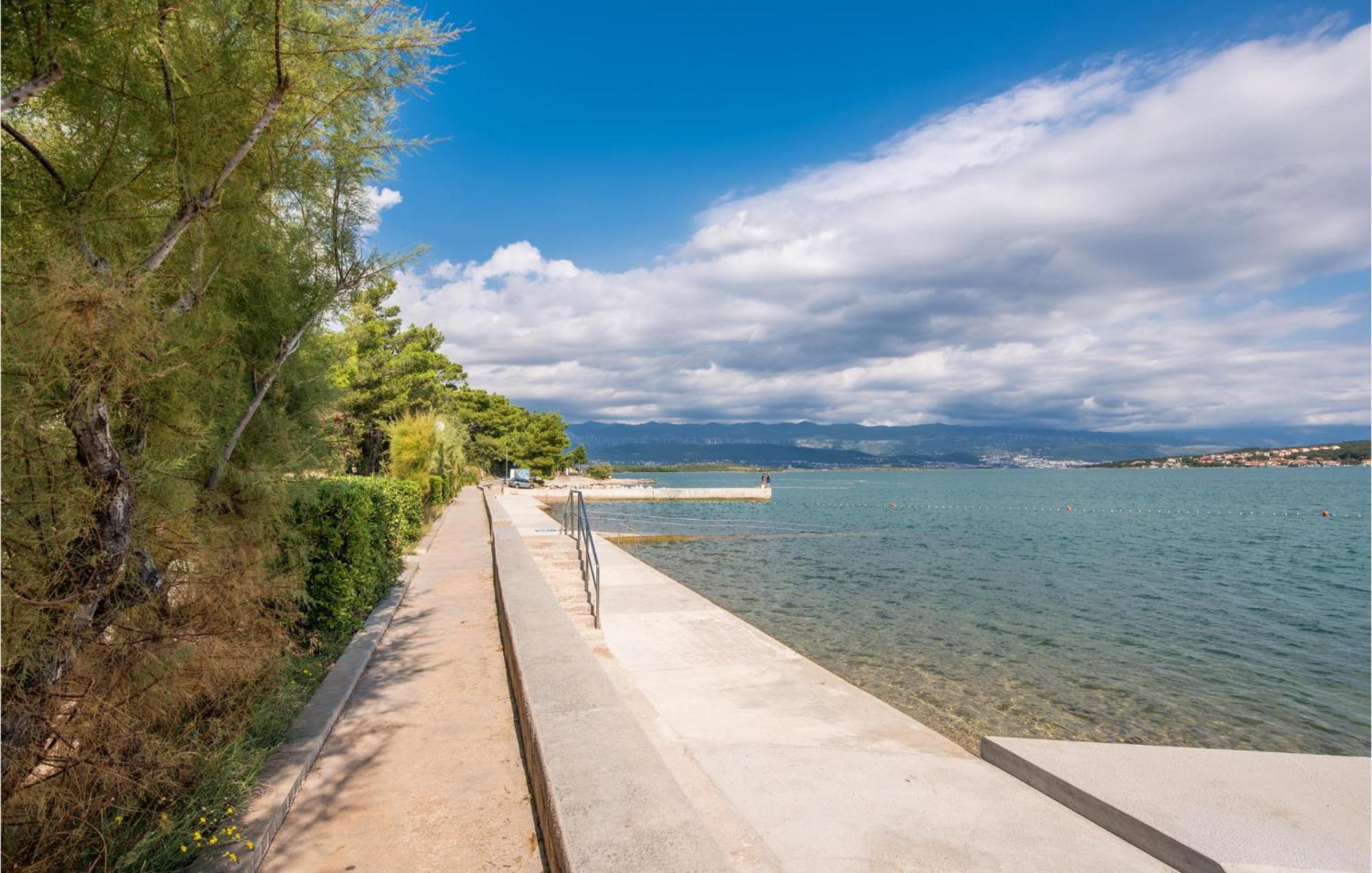 Gorgeous Apartment In Cizici With House Sea View Dış mekan fotoğraf