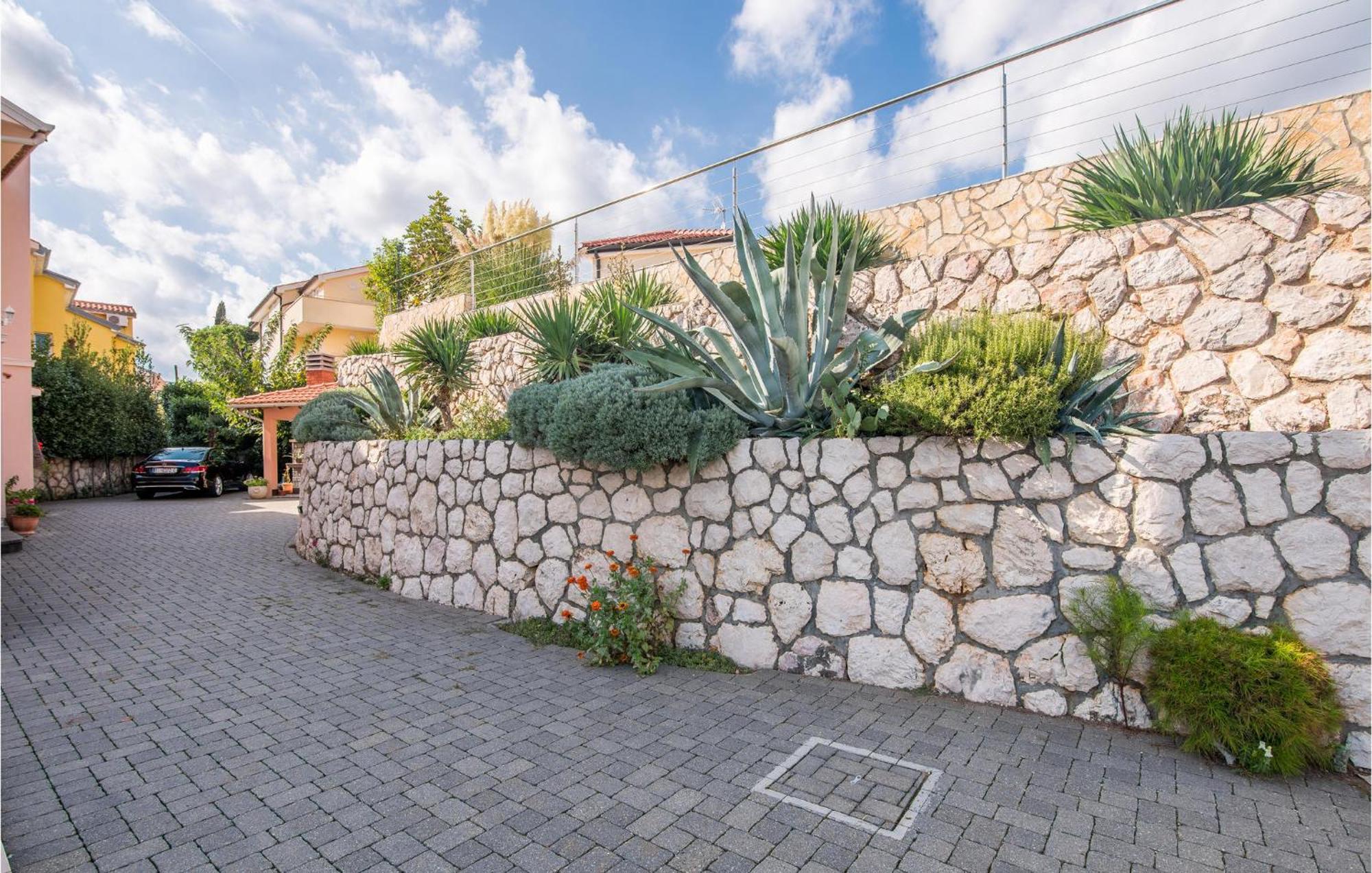 Gorgeous Apartment In Cizici With House Sea View Dış mekan fotoğraf